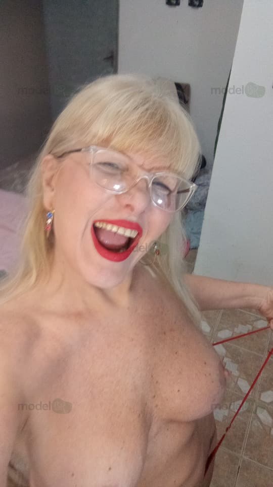 Márcia gostosa fantasia para homens exigentes