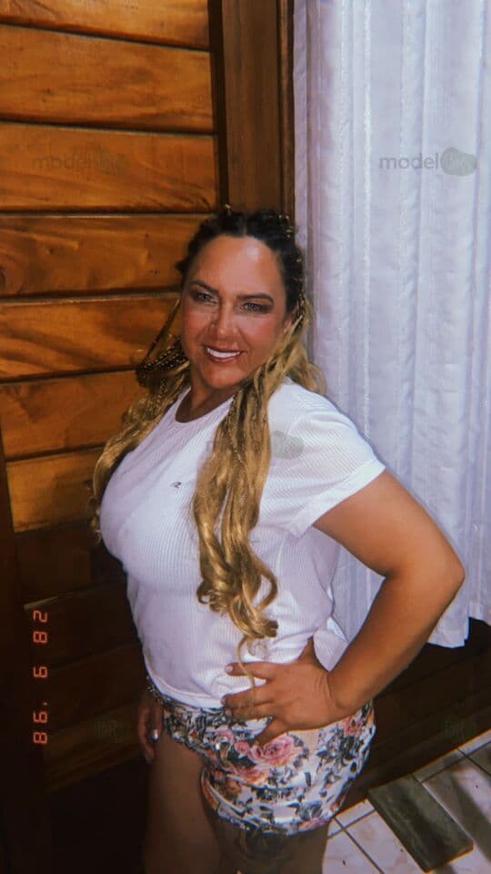 Massagem terapêutica e relaxante exótica